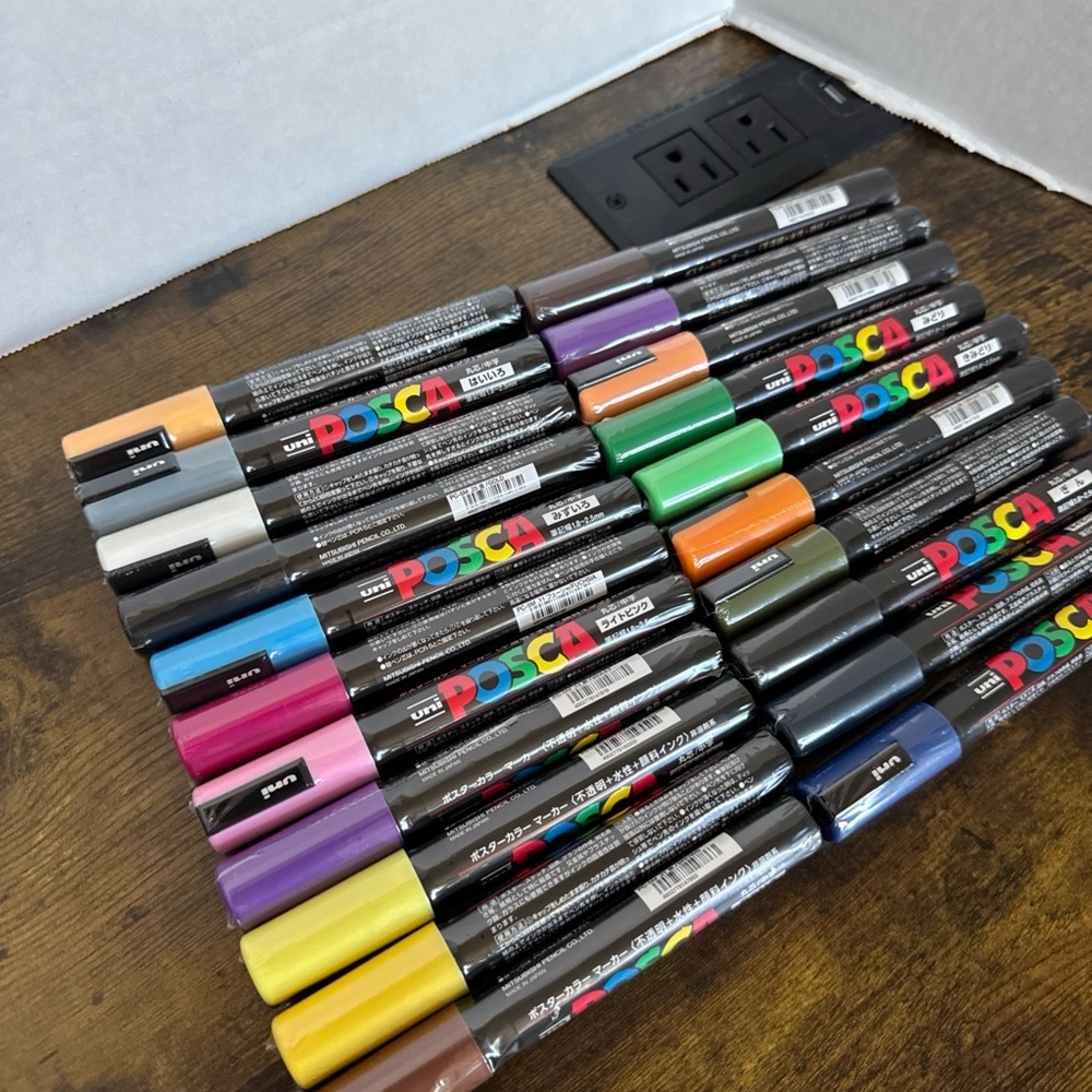 Uni Posca Mitsubishi Paint Markers 1.8-2.5mm Assorted Colors New Japan X 21